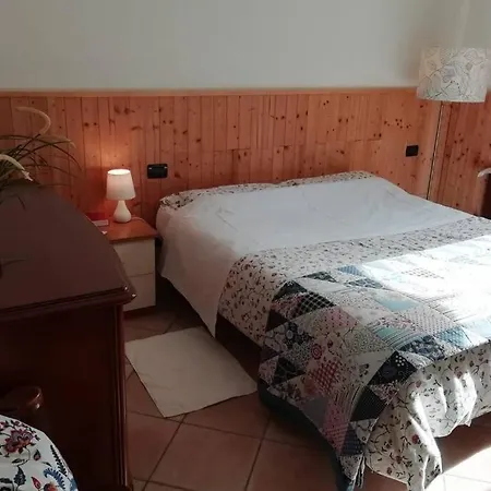 Giardino. Bilocale Grande A 800 M Dal Mare. 4 Posti Letto. Apartment Sanremo