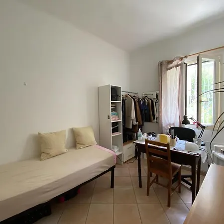 Apartment Giardino. Bilocale Grande A 800 M Dal Mare. 4 Posti Letto. Sanremo